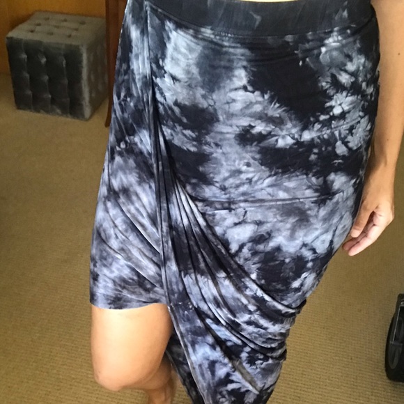 Asymmetrical high low tie dye skirt - Picture 3 of 3